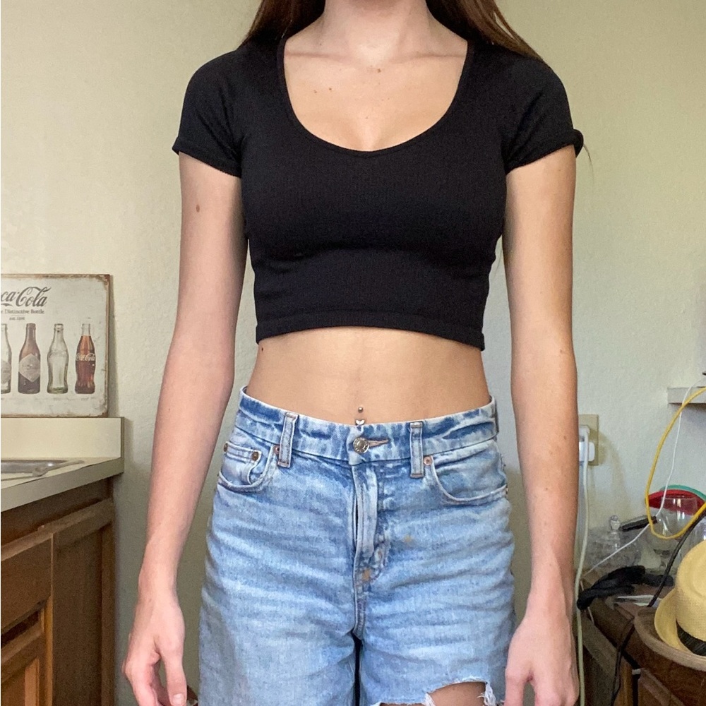 Black crop top
